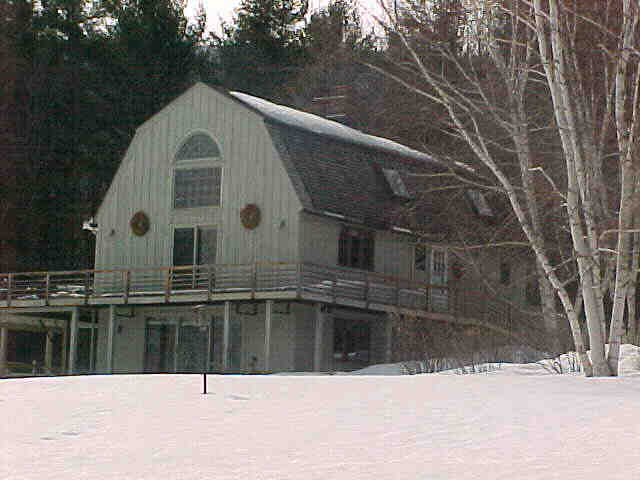 Building photograph for 526 UNDERMOUNTAIN ROAD